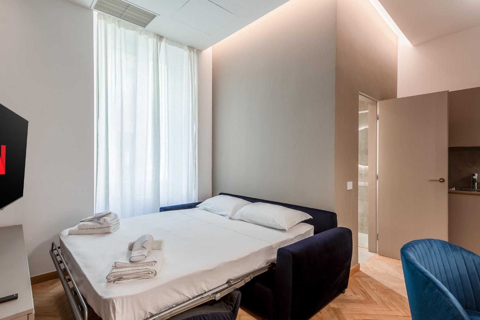 Luxury Apartment - Near Stazione Centrale Milan Bagian luar foto