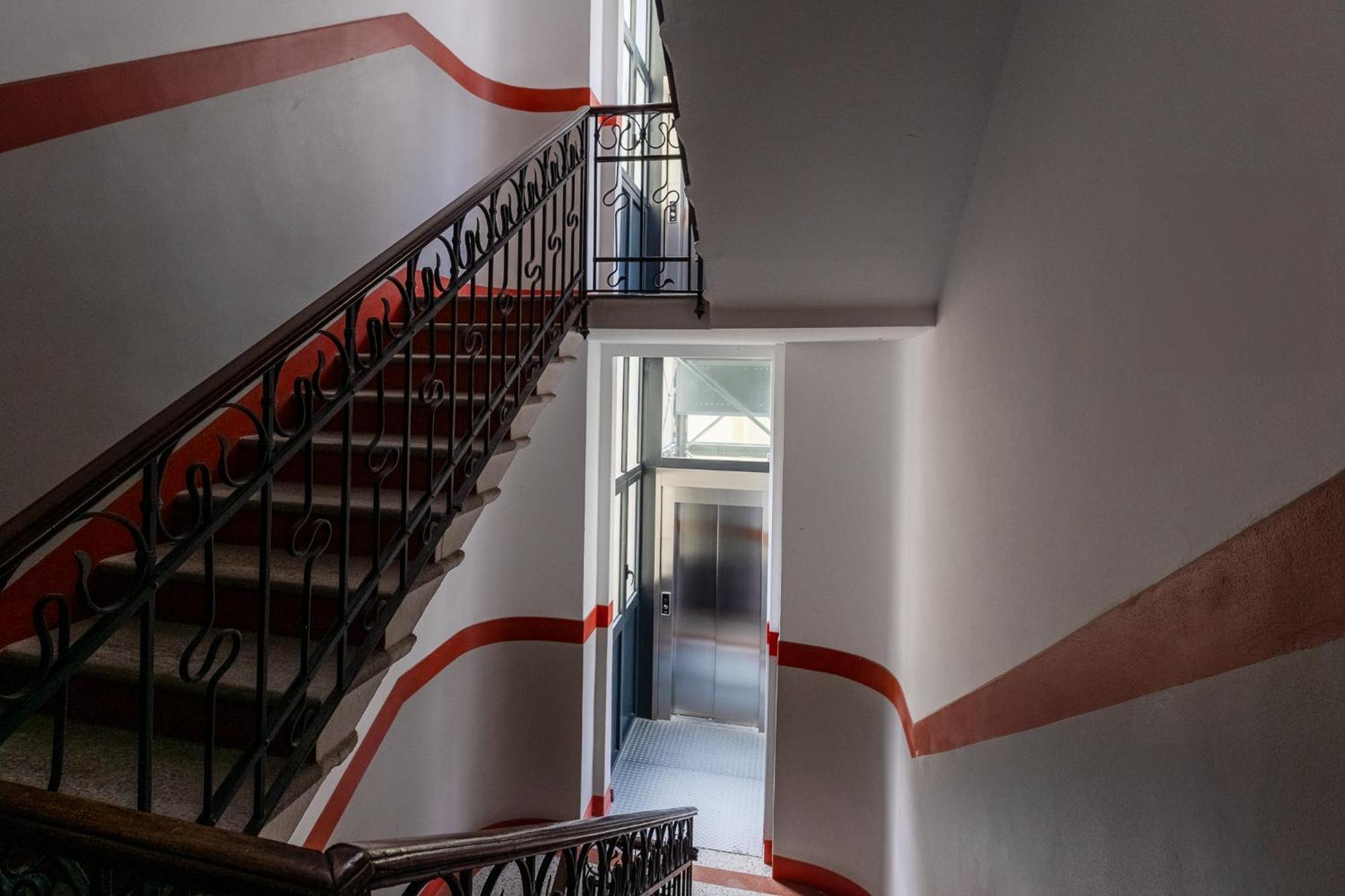 Luxury Apartment - Near Stazione Centrale Milan Bagian luar foto