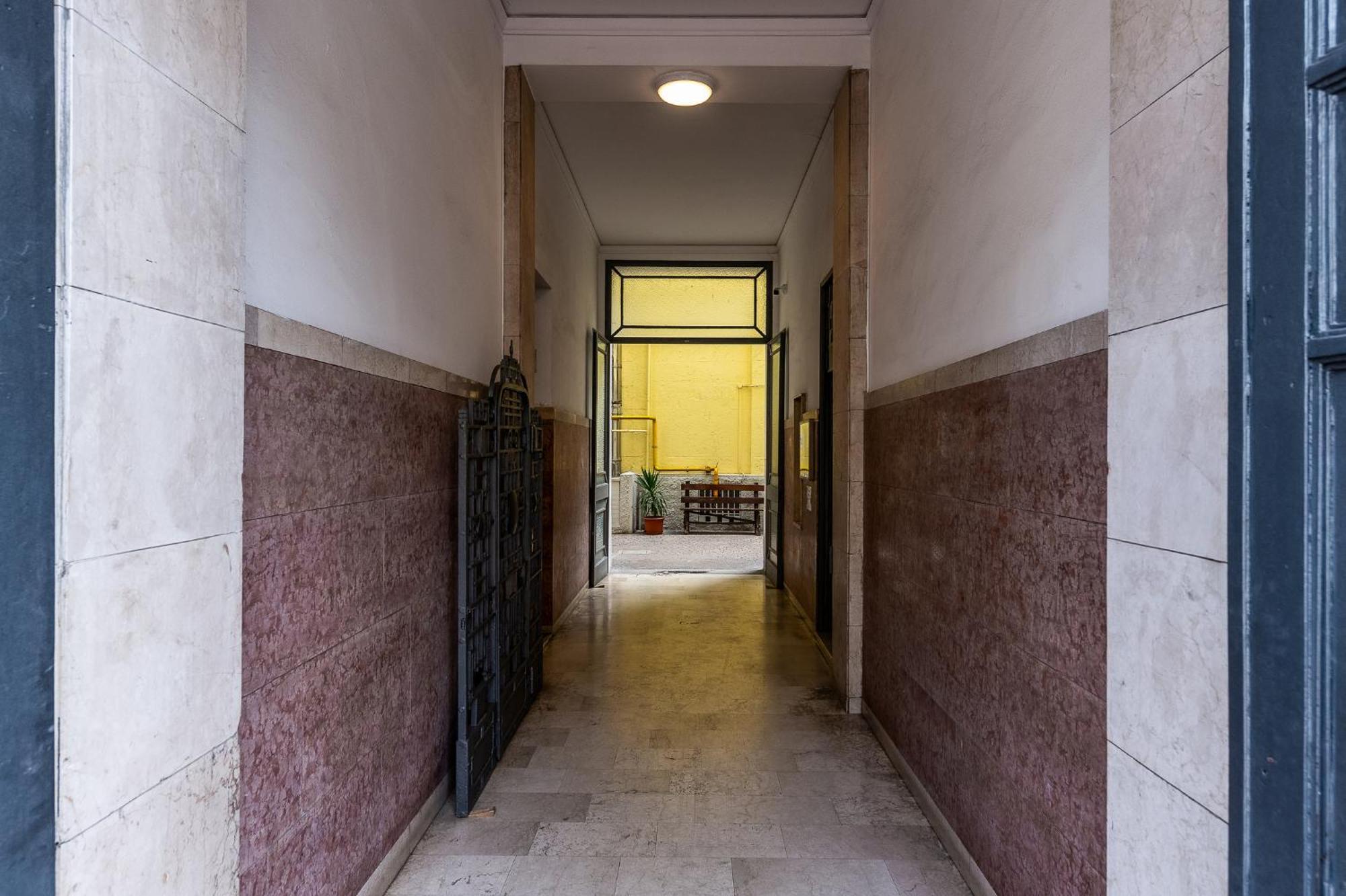 Luxury Apartment - Near Stazione Centrale Milan Bagian luar foto